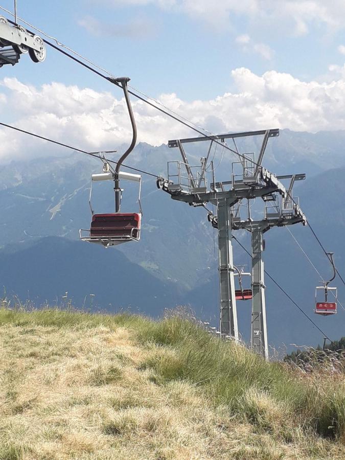 casa vacanza da ghislin Teglio Esterno foto