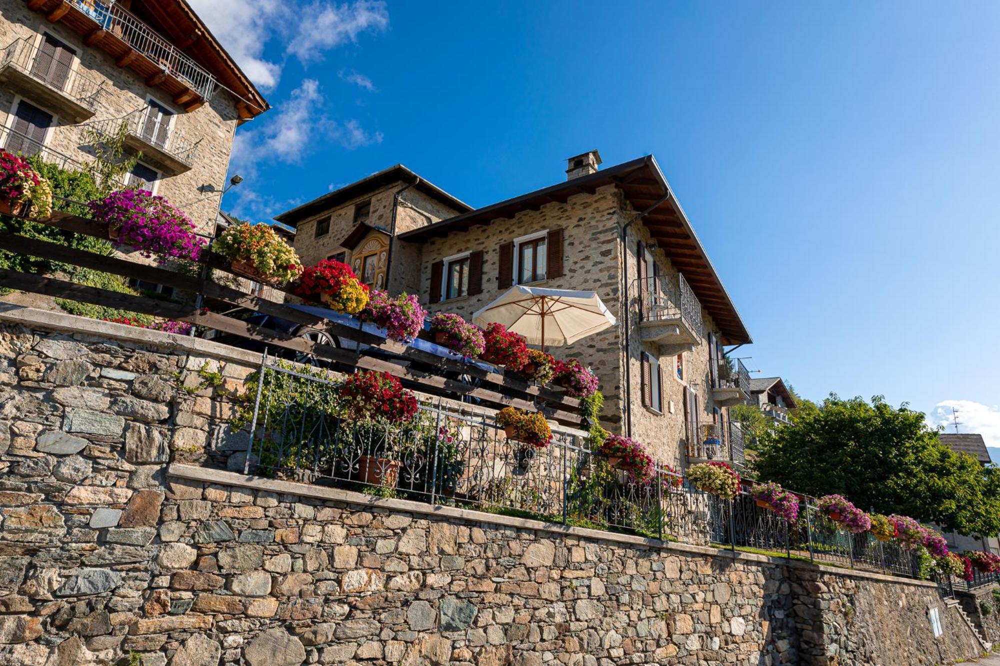 casa vacanza da ghislin Teglio Esterno foto